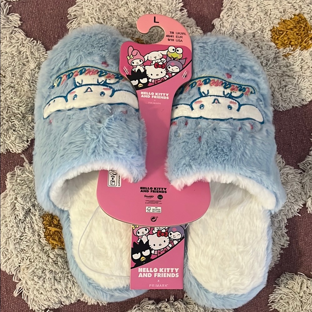 Cinnamaroll slippers size 9/10